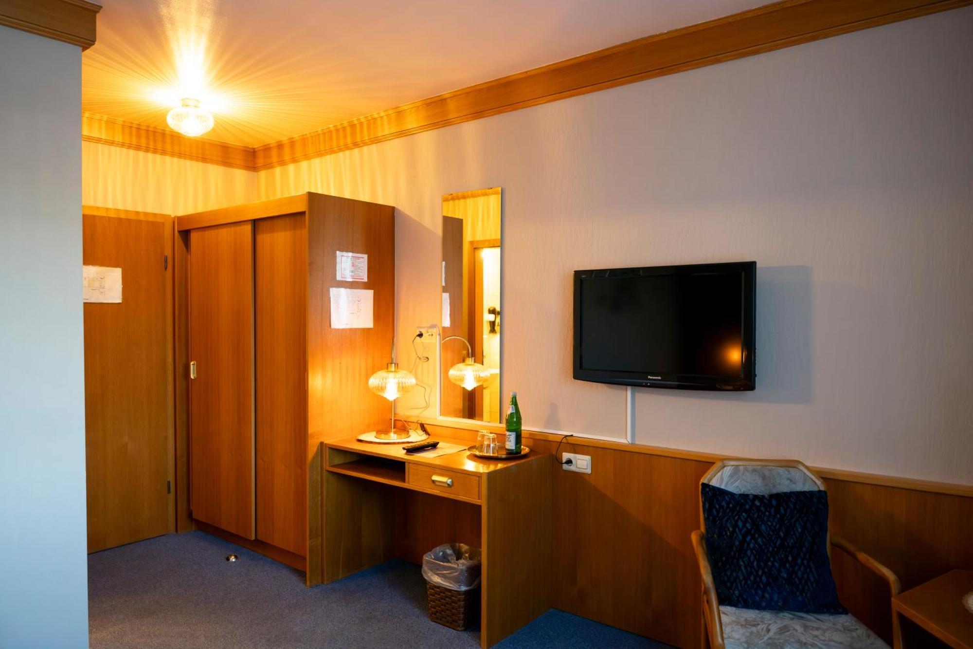 Hotel Guelser Weinstube Кобленц Екстериор снимка