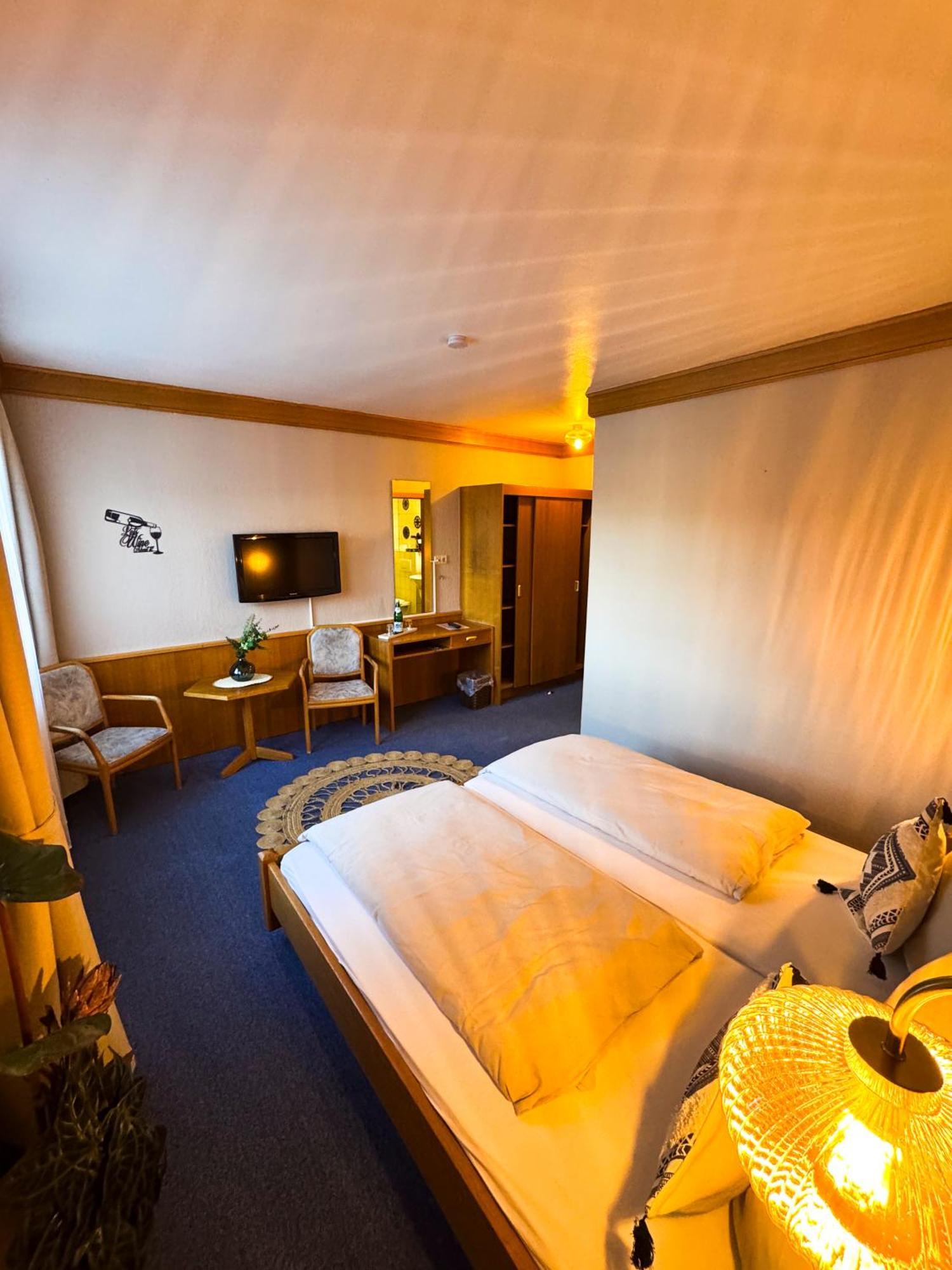 Hotel Guelser Weinstube Кобленц Екстериор снимка