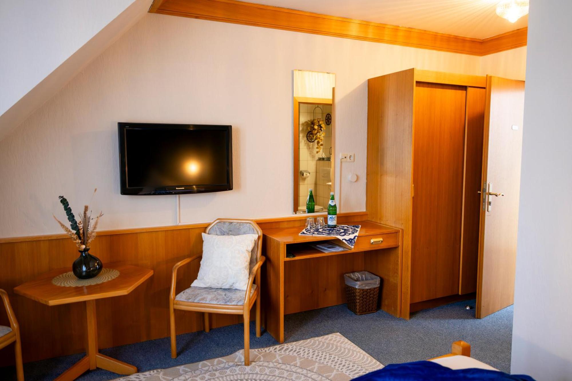 Hotel Guelser Weinstube Кобленц Екстериор снимка