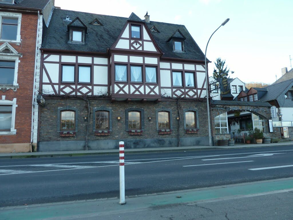 Hotel Guelser Weinstube Кобленц Екстериор снимка